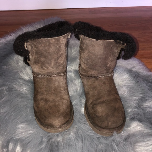 Brown Bailey Ugg’s - Picture 2 of 5